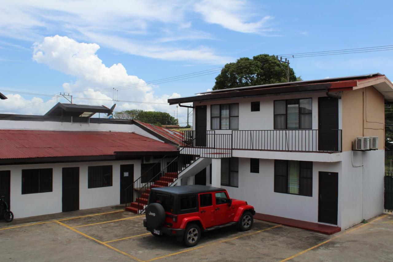 Hotel Canas Exterior photo