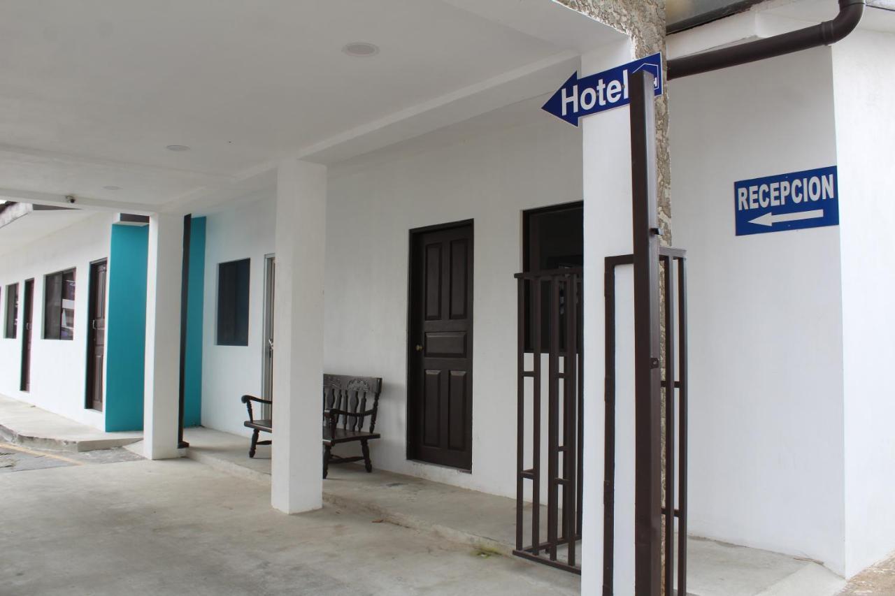 Hotel Canas Exterior photo