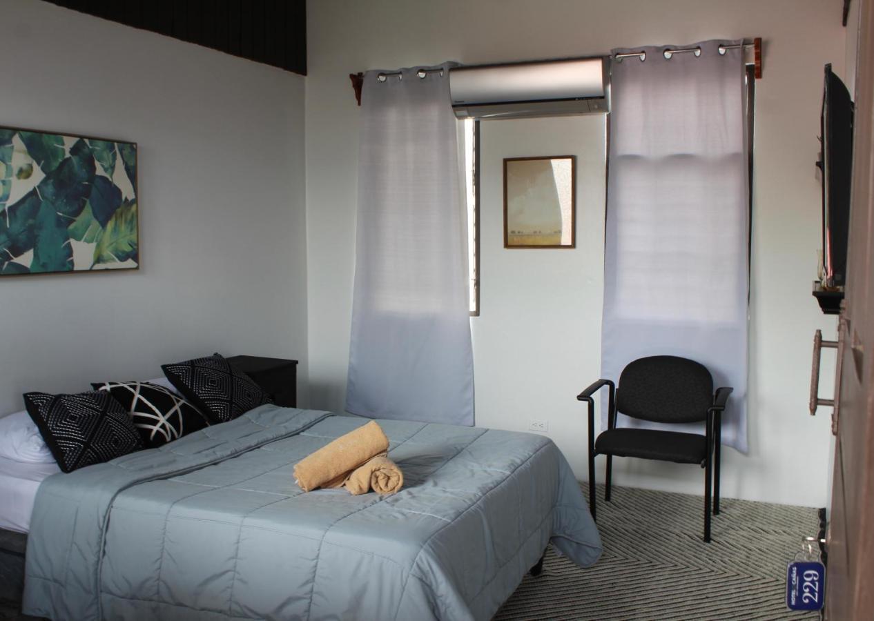 Hotel Canas Exterior photo