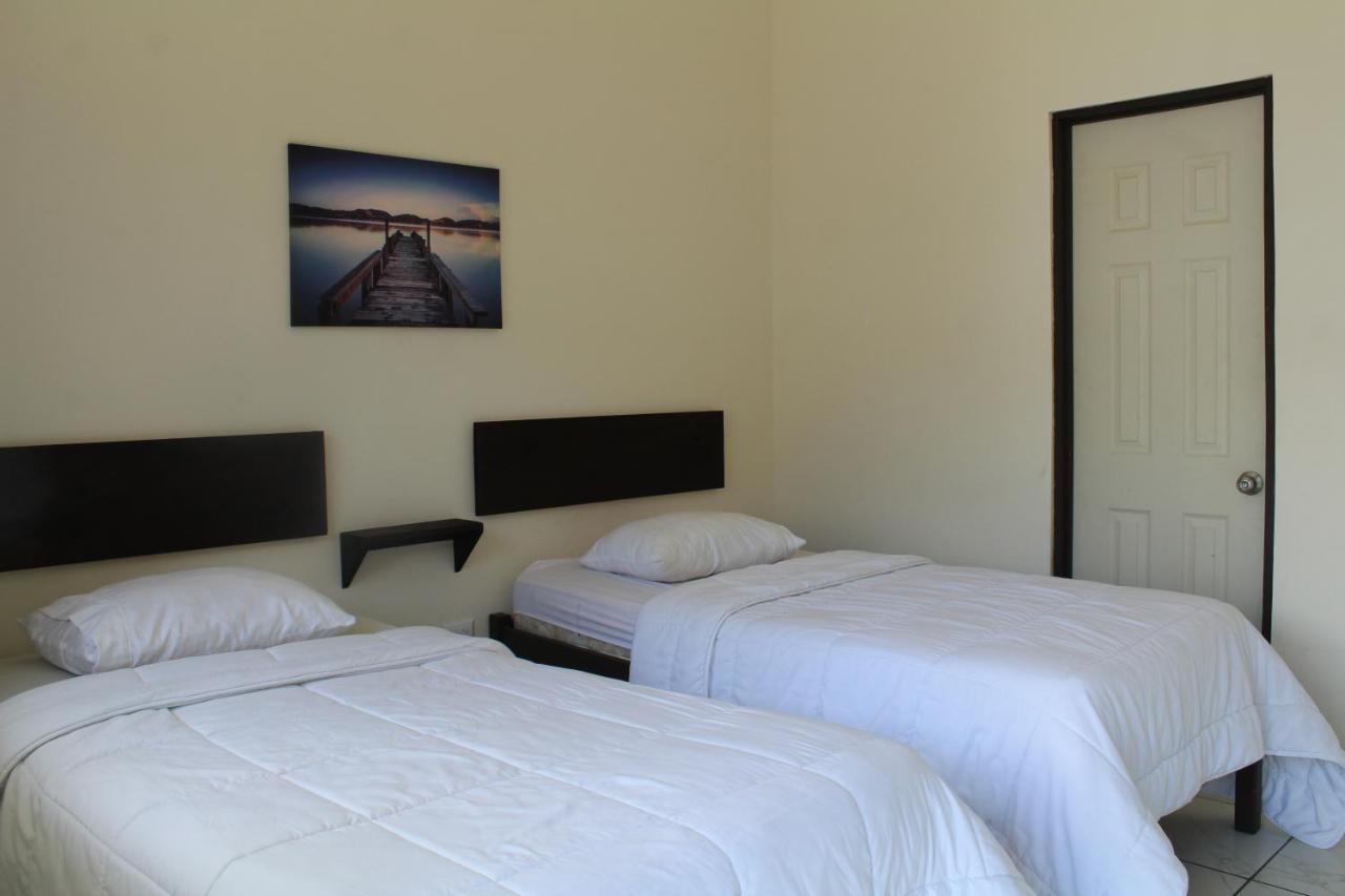 Hotel Canas Exterior photo